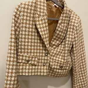 Never worn set. Skort and a blazer. Fun funky pattern.